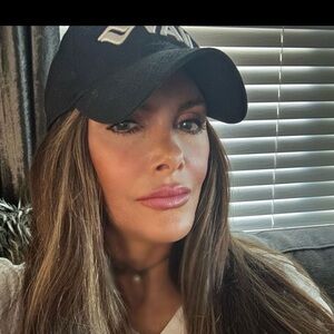 Meet your Posher, Sassy Kris